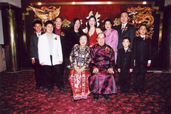 Image of Dick
                Yee's Family