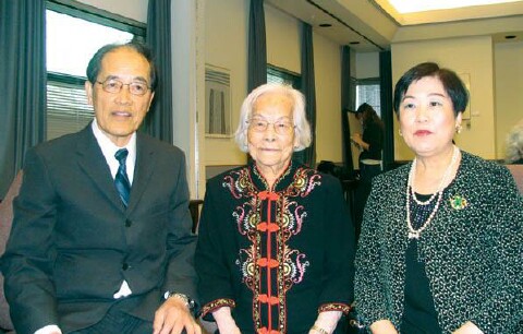 Mrs.
                      Kwong Lai Wah Yee and her son Wing Yee,
                      daughter-in-law, Mrs. Kam Ying Yee